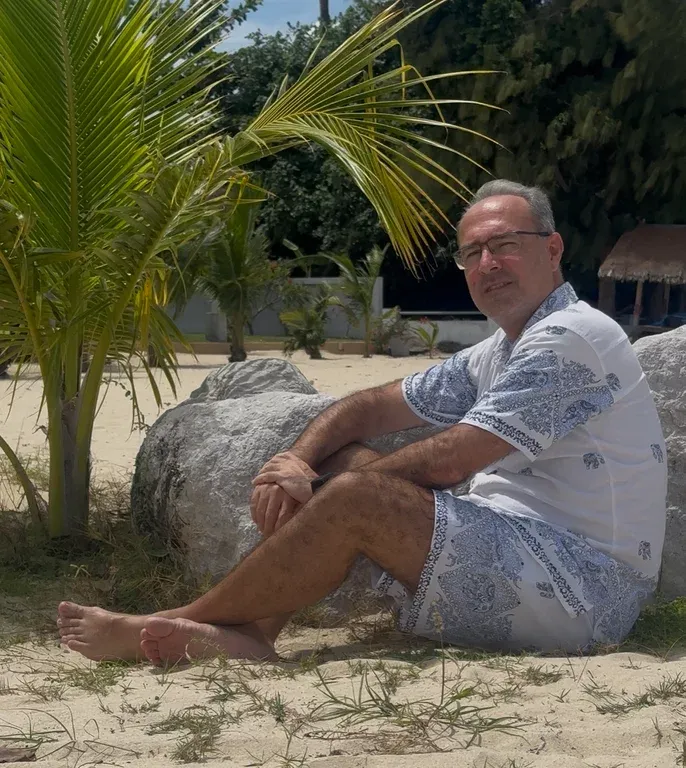 Marcel Holz am Strand von Ko Samui